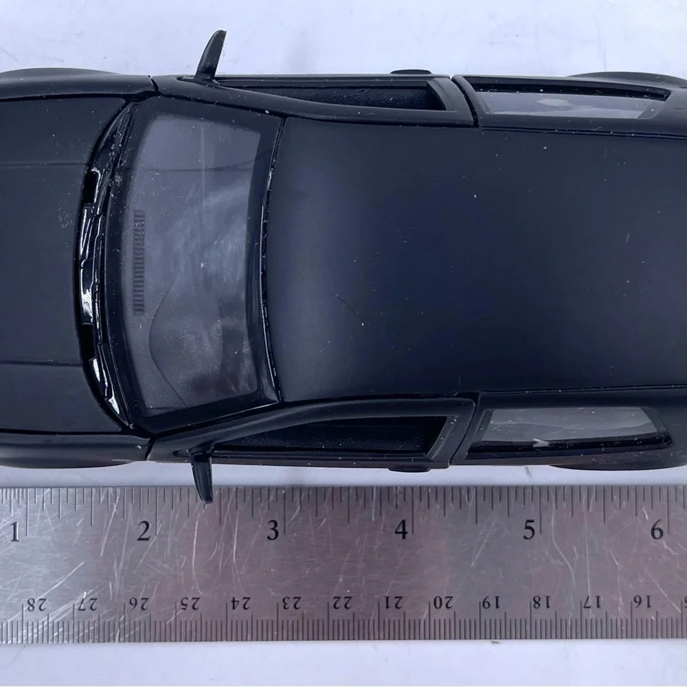 VW Volkswagen Golf‎ Rabbit 4 R32 Black Diecast Model Car 37290 Maisto 1:24 Doors